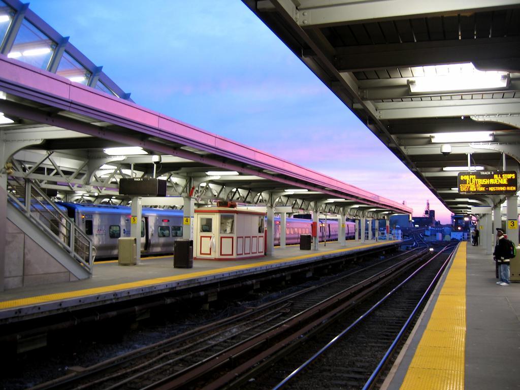 Howard Johnson By Wyndham Jamaica Ny Near Airtrain Jfk นิวยอร์ก ภายนอก รูปภาพ