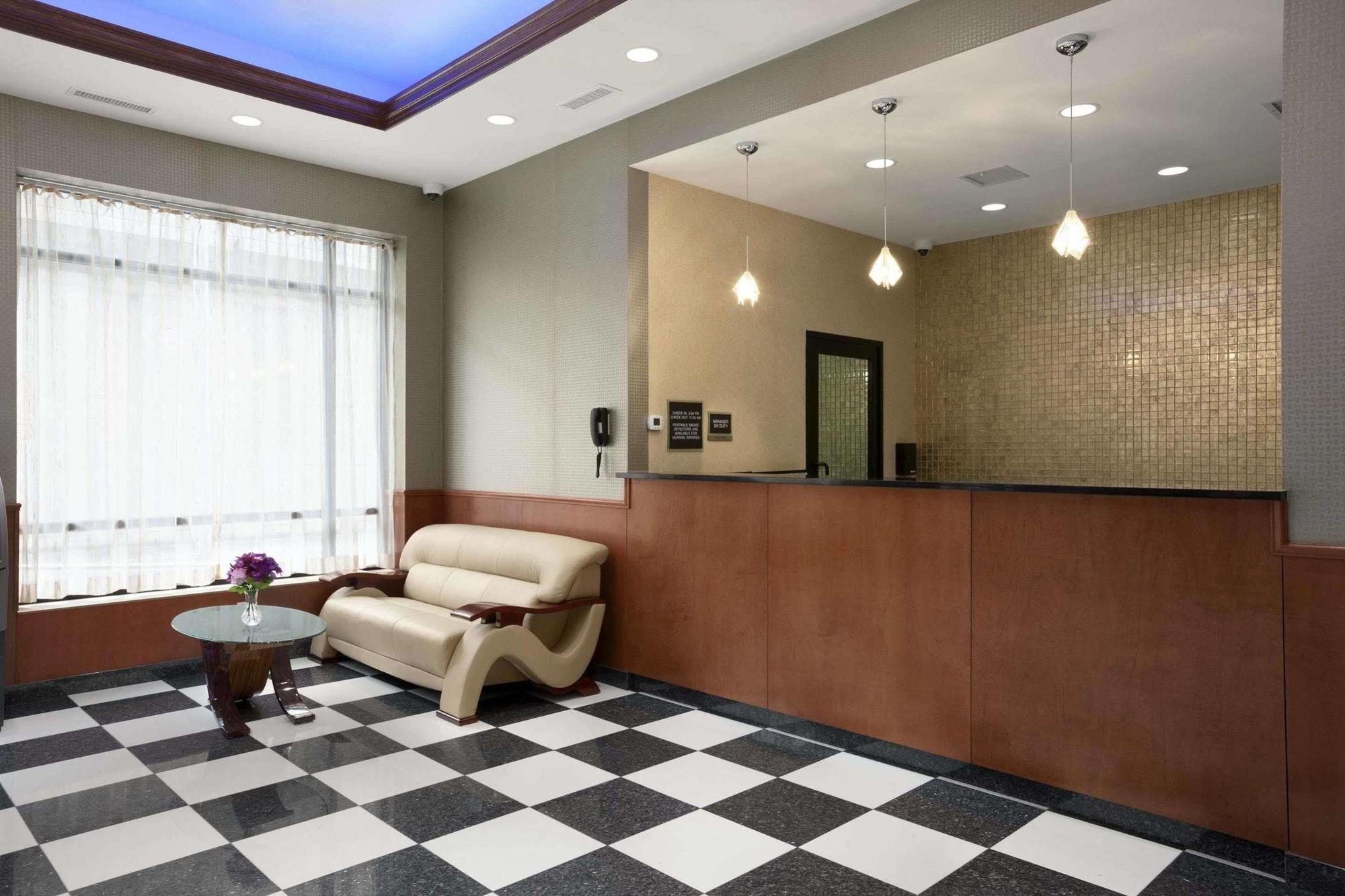Howard Johnson By Wyndham Jamaica Ny Near Airtrain Jfk นิวยอร์ก ภายนอก รูปภาพ