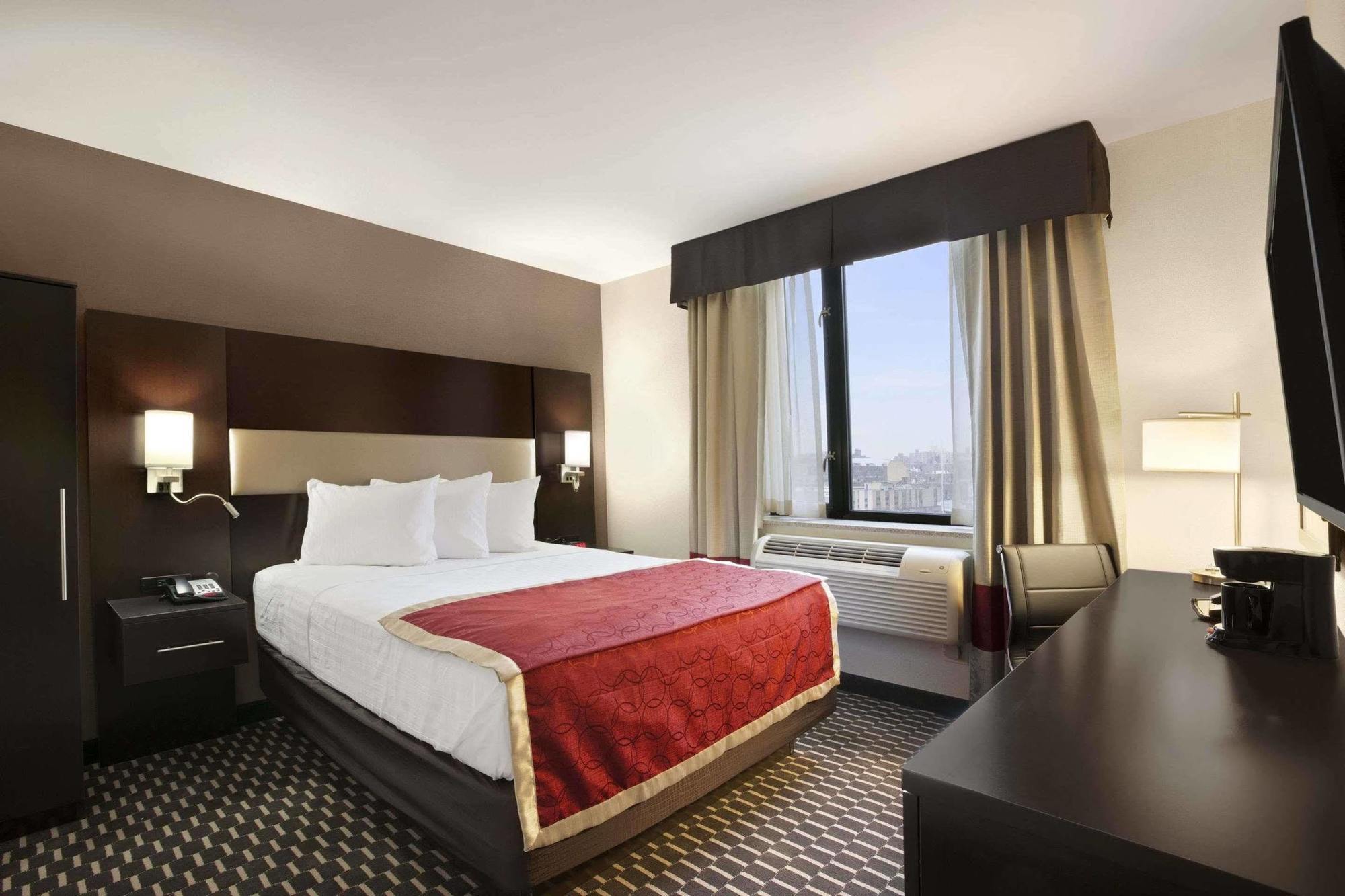Howard Johnson By Wyndham Jamaica Ny Near Airtrain Jfk นิวยอร์ก ภายนอก รูปภาพ