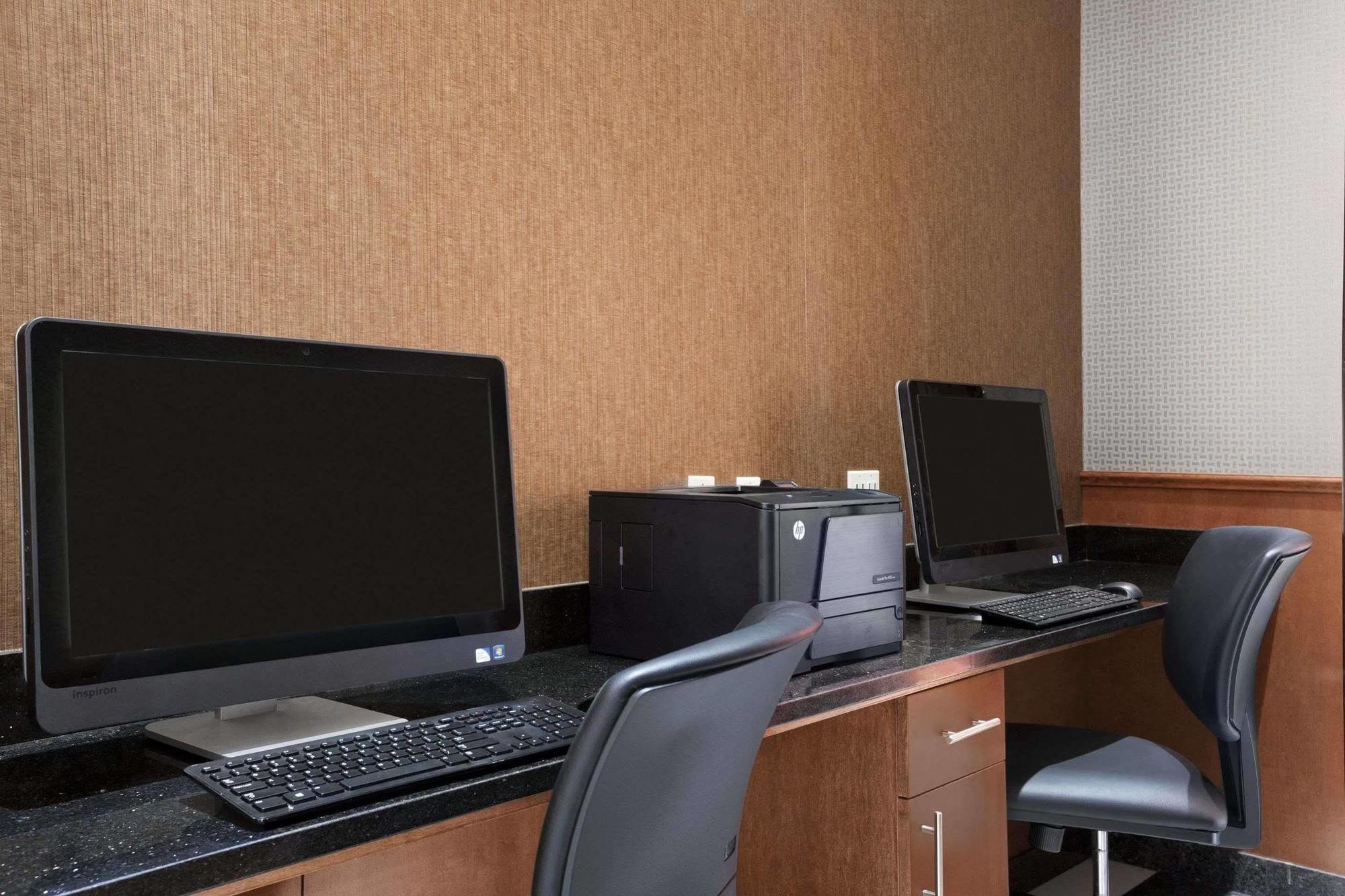 Howard Johnson By Wyndham Jamaica Ny Near Airtrain Jfk นิวยอร์ก ภายนอก รูปภาพ